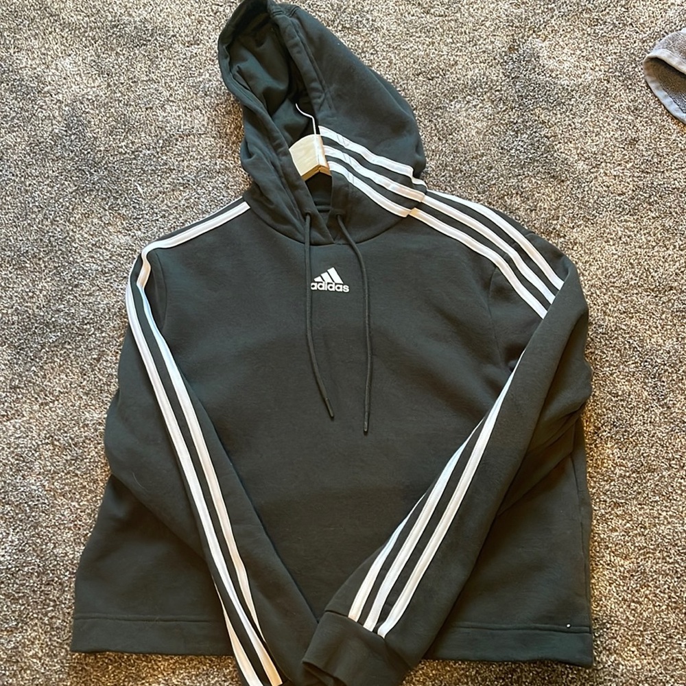 Cropped Adidas Sweatshirt